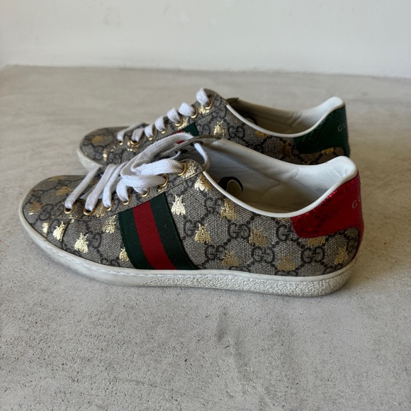 Authentic Gucci Ace GG Supreme ‘Bees’ Sneaker - Picture 4 of 9